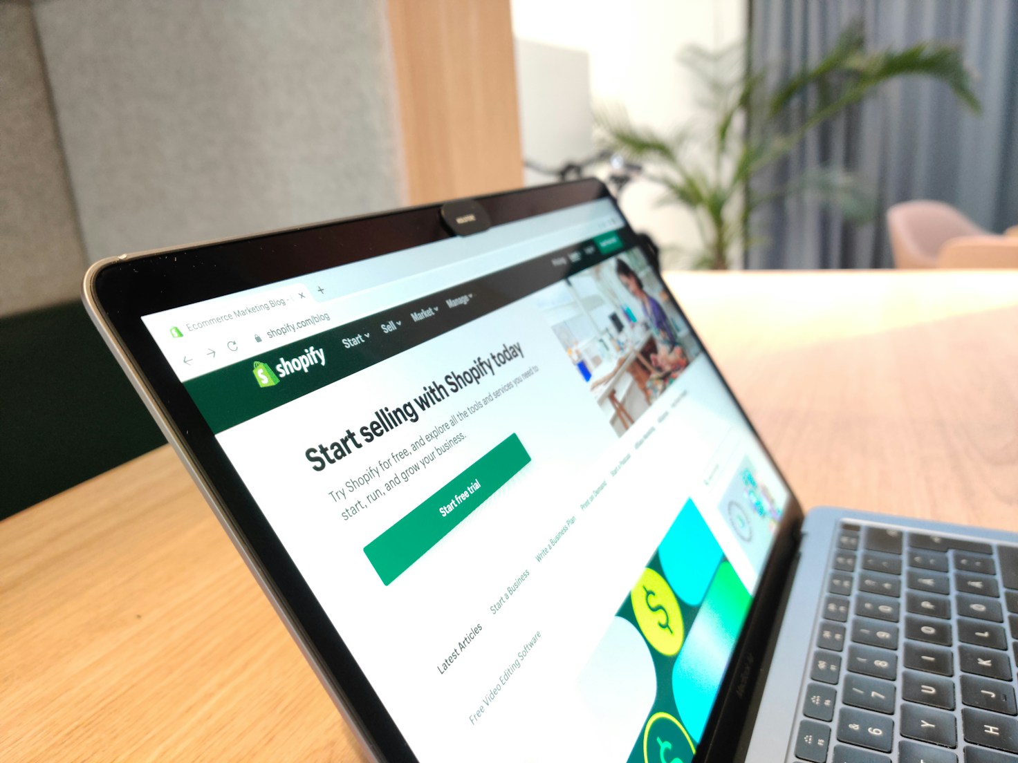 Veja como outros e-commerces valorizam seus produtos com J. Serrano